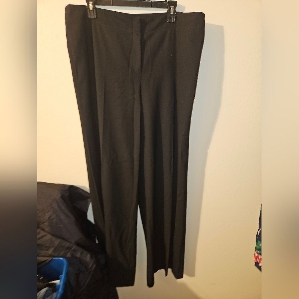 Chicos Womans Black Wide Leg Slacks Size 3 (16)